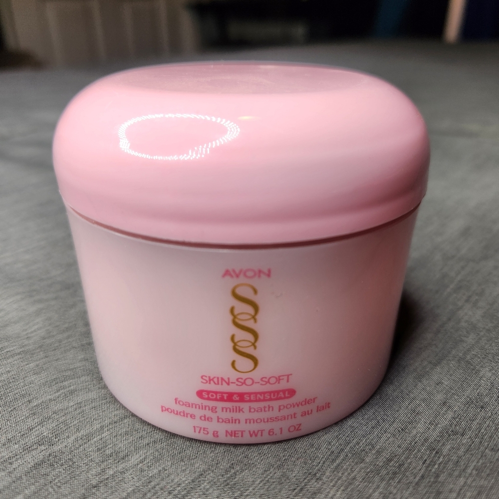Avon Skin-So-Soft Foaming Milk Bath Powder Pink